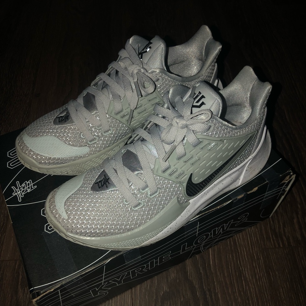 Nike Kyrie Low 2